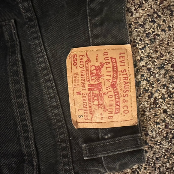 Levi 550 Black Shorts - Picture 3 of 4